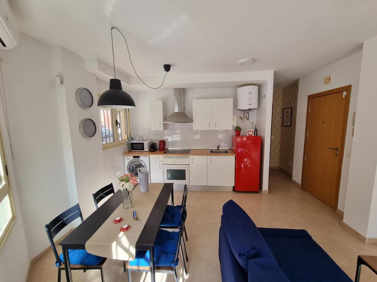 Sea & Wave Maria Boutique Apartment Малага Экстерьер фото